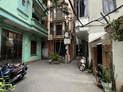 Bán nhà cũ giá tốt, 13.6 tỷ, 77m2, 2 mặt tiền 4.5m, sổ chính chủ, ko quy hoạch 0