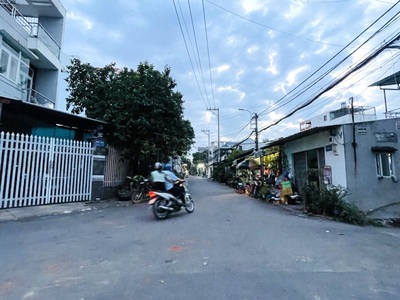 Nhà góc 3 tầng linh xuân 2 mặt hẻm xe tải 8m, 120m ngang 7.5m giá chỉ 8.6 tỷ hiếm có 2