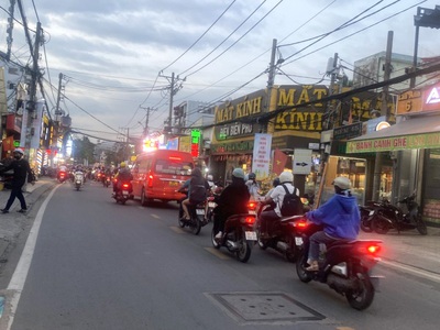 Cơ hội vàng lô góc 2 mặt tiền hoàng diệu 2 144m    cho thuê 45tr/tháng   khu sầm uất linh trung 4