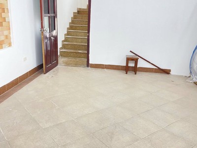 Cho thuê nhà ngõ đặng tiến đông, 45m  x 4 tầng, 3 ngủ, 4 vệ sinh, giá 14 triệu 4