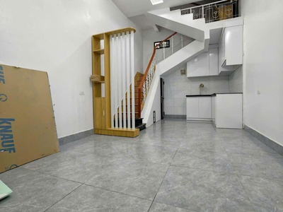 Cho thuê nhà riêng phố hoàng hoa thám, 24m x 4 tầng, giá 12 triệu/tháng 0