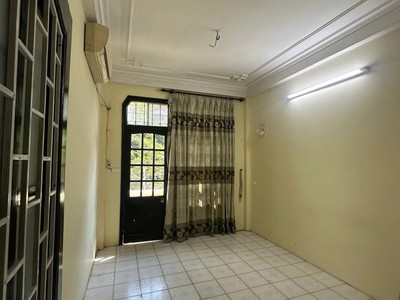 Cho thuê nhà ngõ ô tô lãng yên, vp, kho, ở gđ, nhóm 35m x 4 tầng, giá 13,5 triệu 2