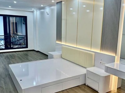 Nhà mặt phố ô tô tránh, mới xây xong, kinh doanh sầm uất, tiềm năng tăng giá tốt. 3