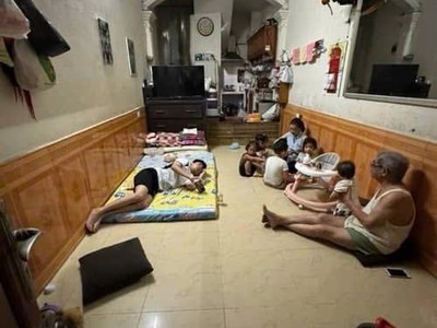 Bán nhà hoàng hoa thám 26m2. 4 tầng. mặt tiền 3.1m. giá 6.988 tỷ ba đình hà nội 2