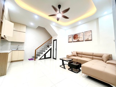 Bán nhà trường chinh 32/36m2. 5 tầng. mặt tiền 5m. giá 9.18 tỷ đống đa hà nội 2