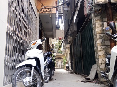 Bán nhà hoàng hoa thám 26m2. 4 tầng. mặt tiền 3.1m. giá 6.988 tỷ ba đình hà nội 0