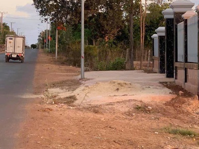 đất nhà chính chủ gởi bán cần bán căn nhà vườn trên mặt tiền tỉnh lộ 329 đang làm rộng 3