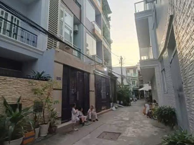 hẻm xe tải nguyễn thị tần/dt chuẩn. vị trí siêu đẹp, tiện ích đầy đủ 1