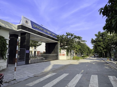 Bán ccmn 70m   6,5 tâng   hầm lô góc kinh doanh đỉnh doanh thu 580tr / năm 4