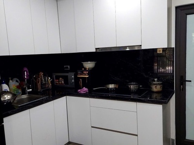 Tập thể tầng 1 hoàng quốc việt dt 45/60m 6,5 tỷ ô tô đỗ cửa,kinh doanh 3