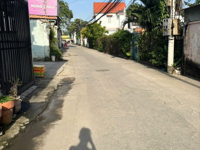 Cho thuê nhà bình chuẩn 27 gần giao lộ lê thị trung thủ khoa huân 4