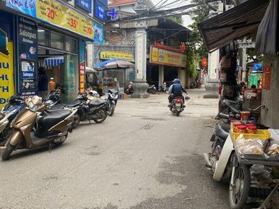 Cho thuê mặt bằng kinh doanh 30m x 4 tầng ngay ngã tư chợ hoàng mai 4