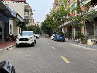 Bán lô đất mặt phố Cao Bá Quát, Đông Nam Cường, TP HD, 76m2, mt 4m, giá tốt chỉ 4.x tỷ 0