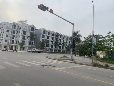 Bán lô đất siêu hiếm MB530 Lô đất mặt đường 12m, gần công viên, sổ đỏ Giá tốt 5,x tỷ 1