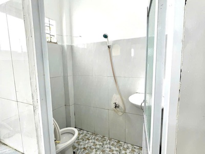 Cho thuê nhà hẻm riêng Kha Vạn Cân, 1 trệt 1 lầu 2PN, 2WC, có bếp máy lạnh Thủ Đức 8