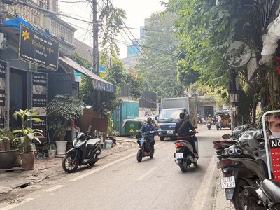 Bán nhà mặt phố Bùi Ngọc Dương, Hai Bà Trưng, tiện kinh doanh 3 tầng 31m2 giá 8,5 tỷ 2