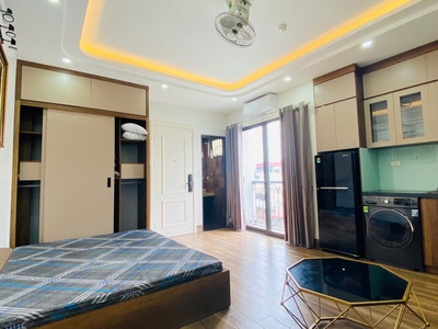 Cho thuê ccmn thoáng sáng ban công 169 cự lộc, thanh xuân ngã tư sở 0