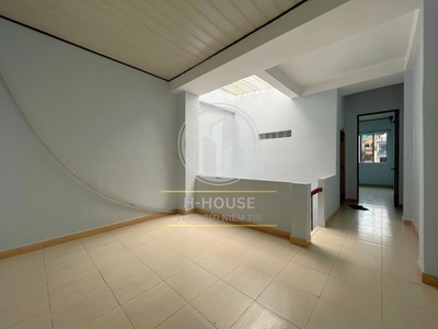 Cho thuê nhà nguyên căn hẻm xe hơi cộng hòa nhận nhà ngay 1