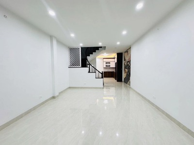 Nhà phố dương quảng hàm 70m 6t,mt4,2m 21 tỷ ngõ thông-thoáng trước sau-ô tô vào nhà 3