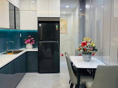 Nhà hxh đường cách mạng tháng 8 phường 12 quận 10 cũ. 1