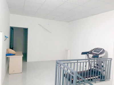 Bán nhà 2 tầng kinh doanh mặt tiền đường nguyễn tất thành. 2