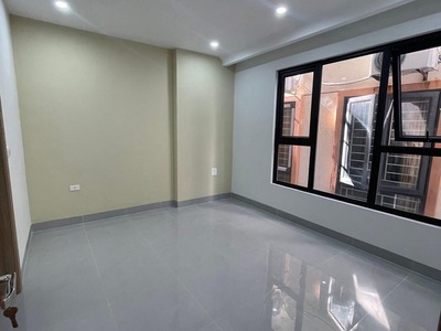 Trung tâm cầu giấy phố dương quảng hàm 40m, 6t nhỉnh 9 tỷ- nhà mới thang máy 1