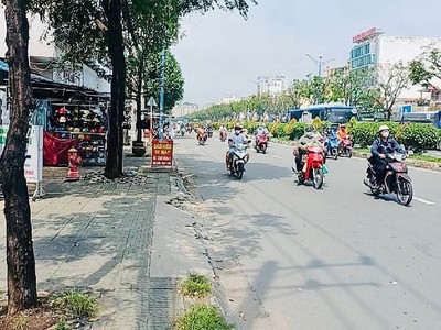 2 mặt tiền trường chinh mặt bằng siêu đẹp 3 tầng 100m 12.x 1