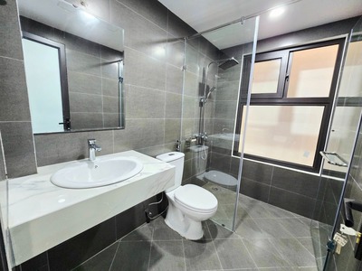 Nhà mới kính coong yên hòa cầu giấy 33m 5t mt4m nhỉnh 9, 8 tỷ-ngõ thông-kinh doanh -full nội thất 4