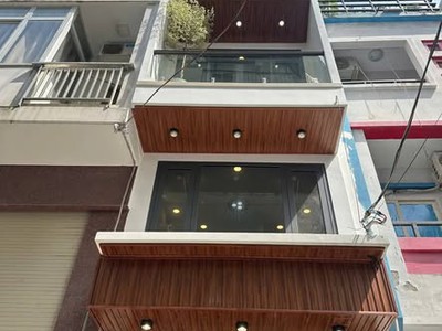 Nhà hxh đường cách mạng tháng 8 phường 12 quận 10 cũ. 0