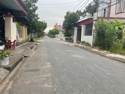 Lô 250m ngang 10m chia 2 lô đẹp đường 11m tổ 12 hòa nghĩa giá hiếm 18,x triệu/m zalo 1