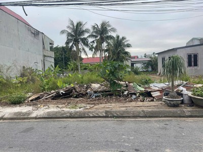 Lô 250m ngang 10m chia 2 lô đẹp đường 11m tổ 12 hòa nghĩa giá hiếm 18,x triệu/m zalo 3