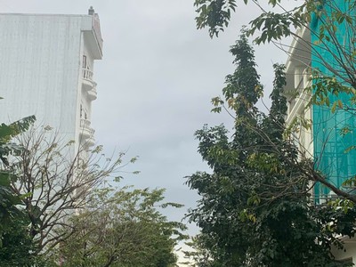 Bán đất kđt hòa quý đường trần quý kiên vị trí đẹp, 120m2, chỉ 5,5 tỷ 0