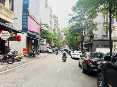 Bán ccmn 50m 7 tầng mới xây , full nội thất , lô góc siêu thoáng , dịch vọng , cầu giấy 0