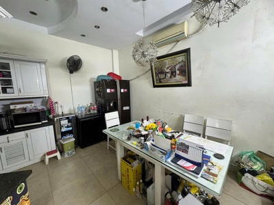 Bán nhà phố khương đình 52m , 5 tầng kiên cố, 8 phòng ngõ nông gần phố 3