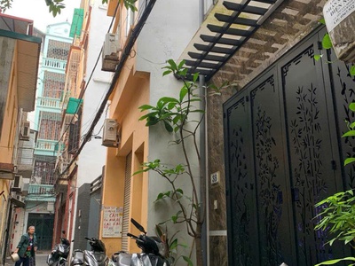 Bán nhà phố khương đình 52m , 5 tầng kiên cố, 8 phòng ngõ nông gần phố 1