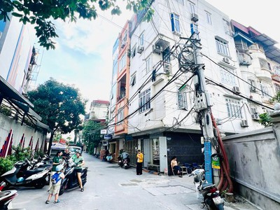 Bán nhà mặt ngõ thông kinh doanh đường láng 45m2 x 5 tầng 15.8 tỷ đống đa hà nội. 0