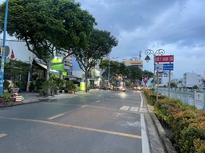 Chỉ 100 tr/m2 có ngay mặt t.i.ề.n kinh doanh - vòng xoay phú lâm - bến lò gốm - view sông - 60m2 1