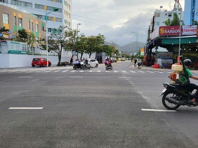 Bán đất ở đô thị mặt tiền biển đường trần phú nha trang 0