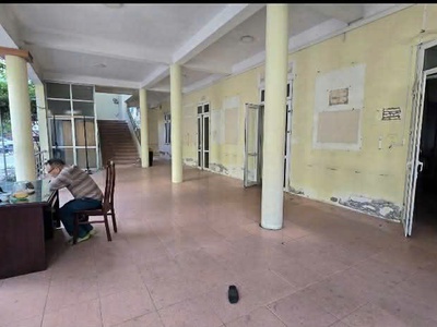 Cho thuê văn phòng kho giá rẻ tại lạc long quân, hà nội 3