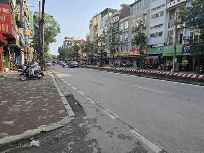 Cho thuê văn phòng kho giá rẻ tại lạc long quân, hà nội 4