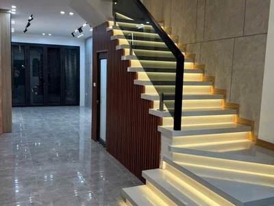 Bán nhà đức giang 53m 3 tầng 2 thoáng thông bàn cờ hơn 8 tỷ 1