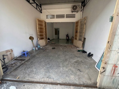 Chính chủ cho thuê nhà bình chuẩn 27, gần giao lộ lê thị trung và thủ khoa huân 2