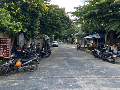 Bán suất đất tđc thắng nhất lock c gần chung cư đang xây . 4