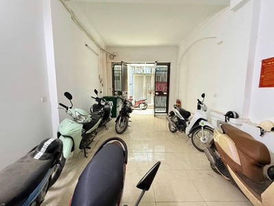 Chính chủ cần bán nhà dt 50 m2 x 4 tầng nhỉnh 13 tỷ ô tô kd 1