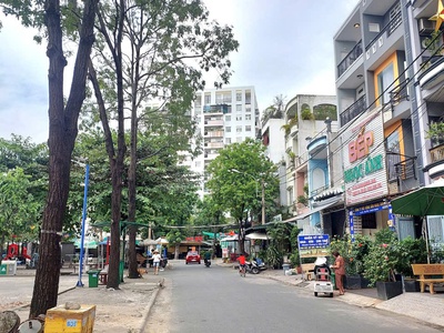 Nhà mặt tiền kinh doanh sầm uất đường số 7,trung tâm long trường nhà 3 tầng thiết kế hiện đại 0