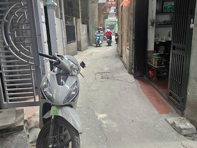 Bán căn vị trí siêu đẹp - trung tâm đống đa - 4 tầng sạch sẽ - giao thông thuận tiện - giá hơn 9 tỷ 0