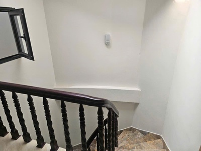 Bán căn vị trí siêu đẹp - trung tâm đống đa - 4 tầng sạch sẽ - giao thông thuận tiện - giá hơn 9 tỷ 3