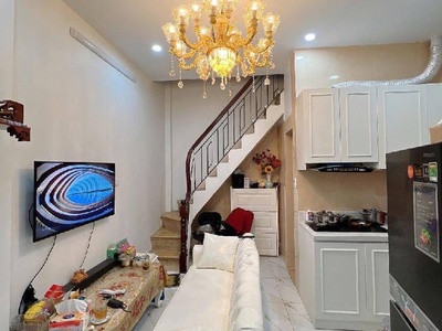 Bán nhà quán thánh ba đình 22m x4 tầng 6,9 tỷ lô góc,3 nhà ra phố 0