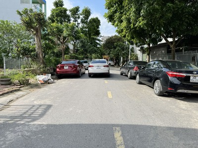 Đất Vàng Trâu Quỳ 107m2 Đang CHO THUÊ 15Tr/Tháng, Đường 13m Ba Ô Tô Tránh Sổ Đỏ Sẵn 0