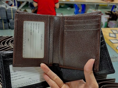 Tìm nguồn sỉ đồ da chất lượng Liên hệ ngay Xưởng Trường Chinh XTC 1